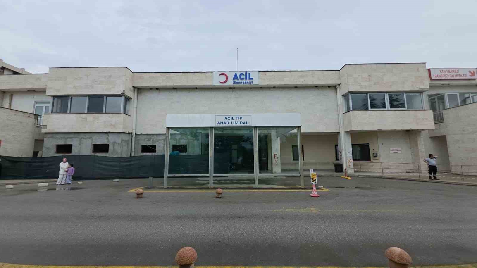 Eski eş dehşeti: Genç kadın hayatını kaybetti, 4 yaşındaki kızının durumu ciddiyetini koruyor