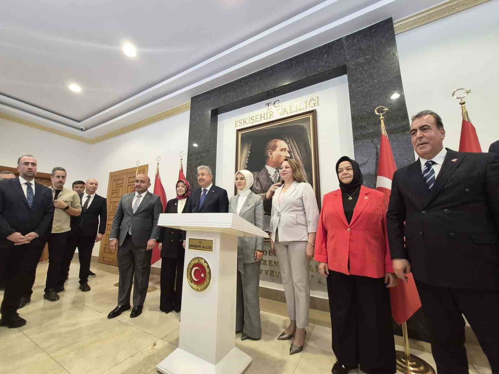 Aile ve Sosyal Hizmetler Bakanı Göktaş’tan Eskişehir Valiliği’ne ziyaret