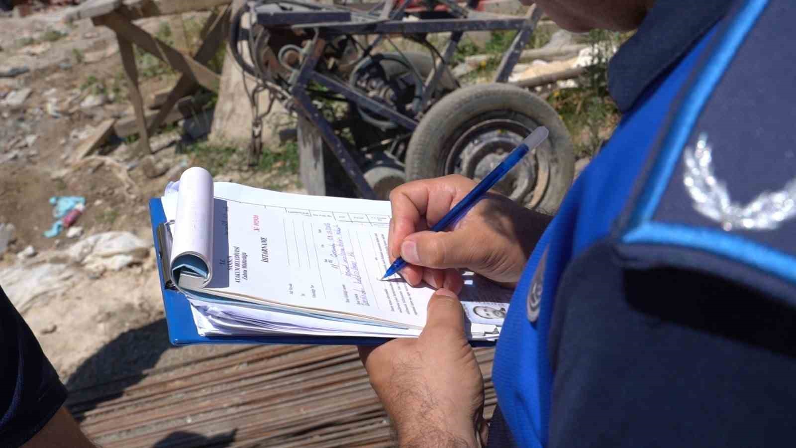Atakum’da kurallara uymayan inşaat firmalarına uyarı
