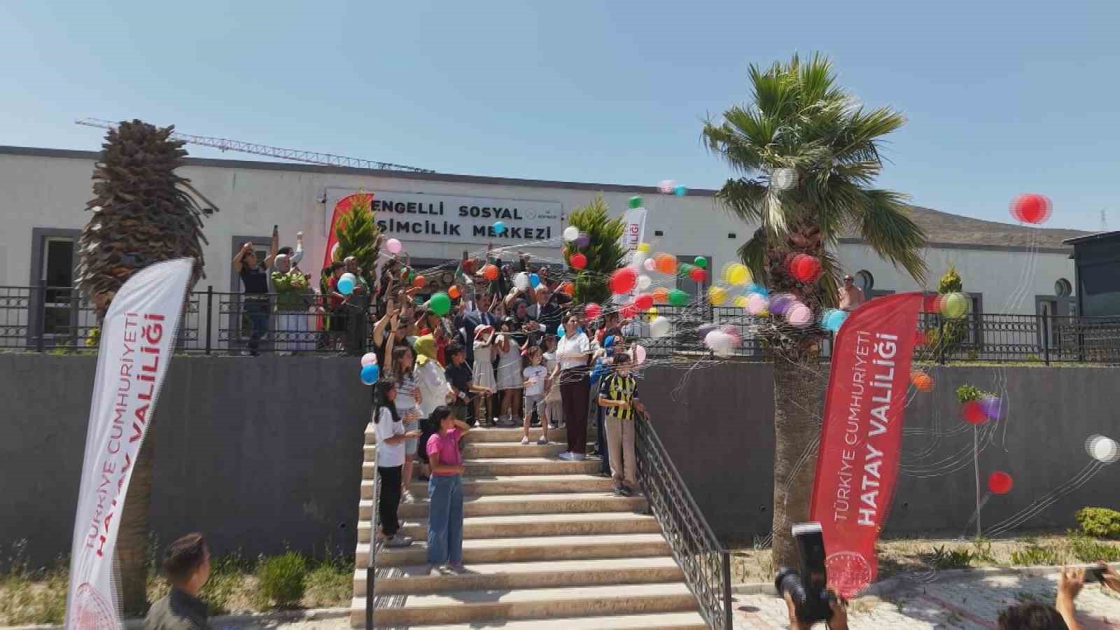 Kanser tedavisi gören Hülya’nın yeni saçları, Deniz’in fedakarlığıyla hayat buldu