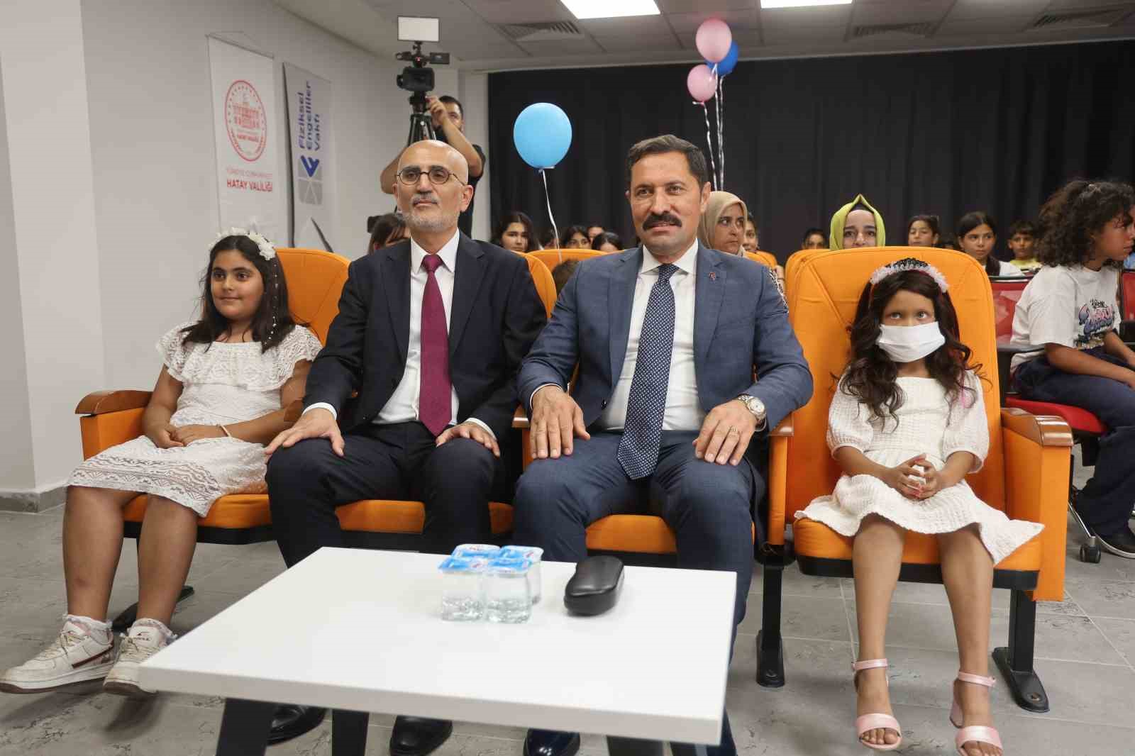 Kanser tedavisi gören Hülya’nın yeni saçları, Deniz’in fedakarlığıyla hayat buldu