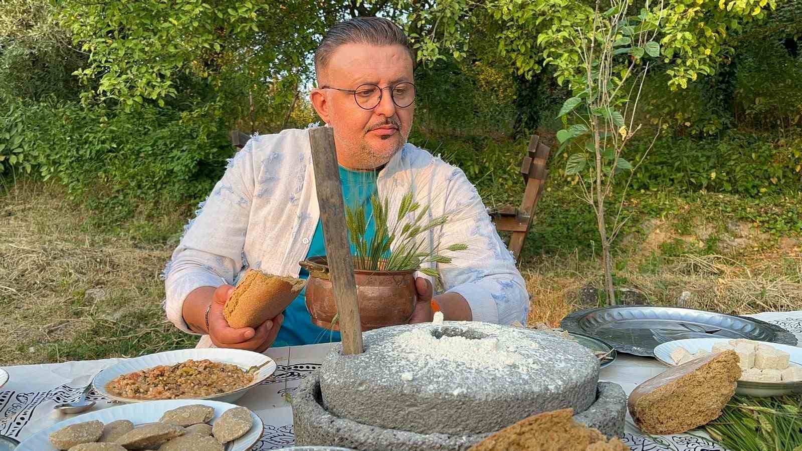 "Buz Adam Ötzi"nin midesindeki siyezi merak eden ünlü şef, Kastamonu’da 12 bin yıllık "Hitit buğdayı"nı inceledi