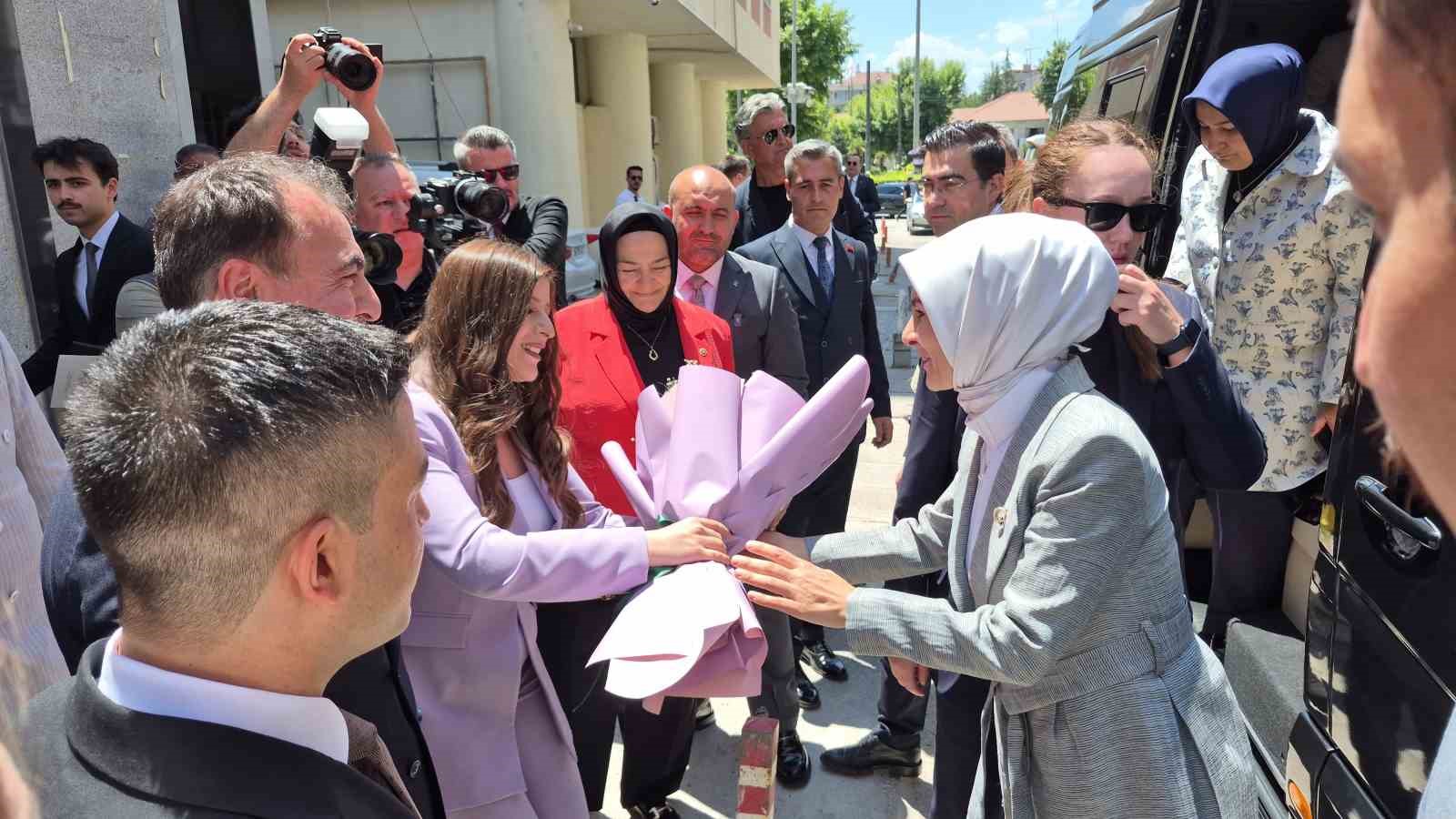Bakan Göktaş’tan MHP Eskişehir İl Başkanlığı’na ziyaret
