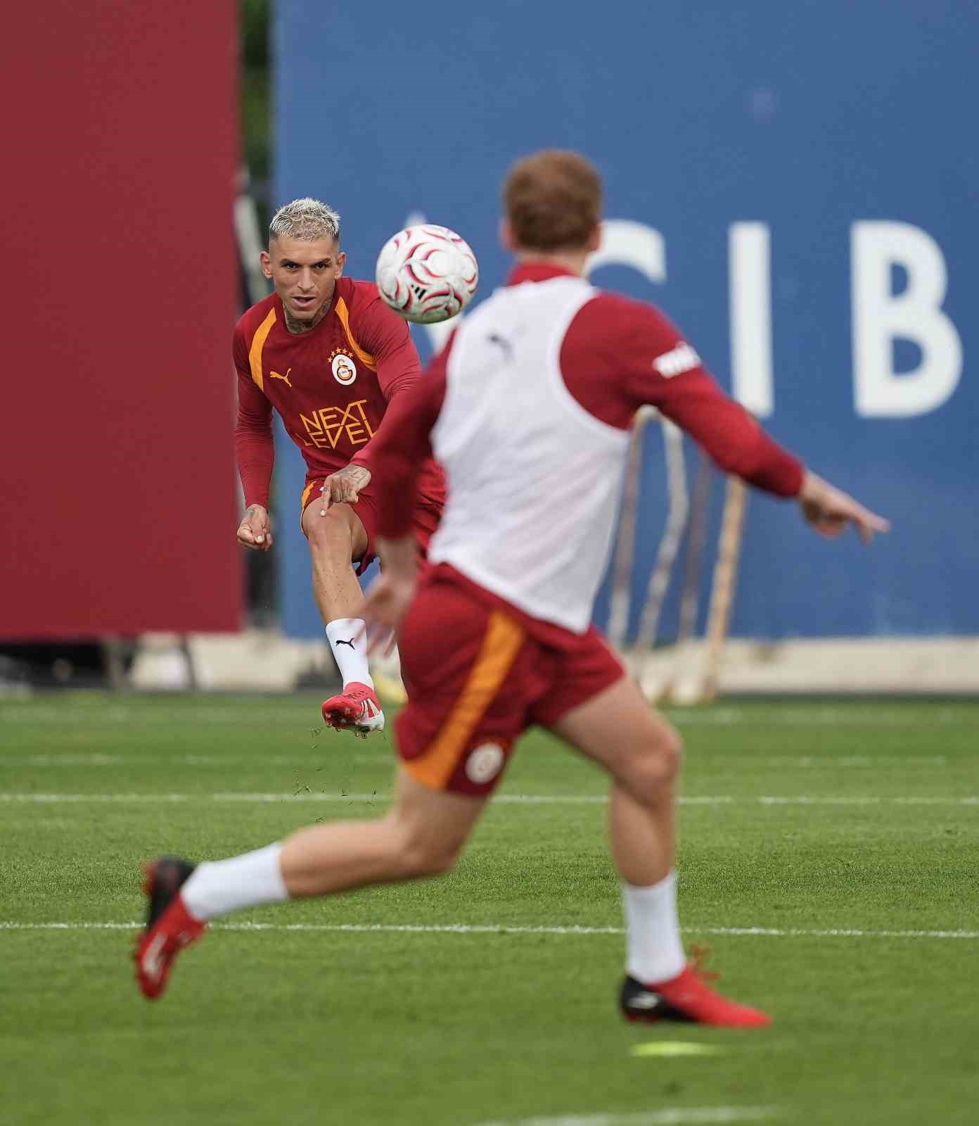 Galatasaray’da yeni sezon hazırlıkları devam etti