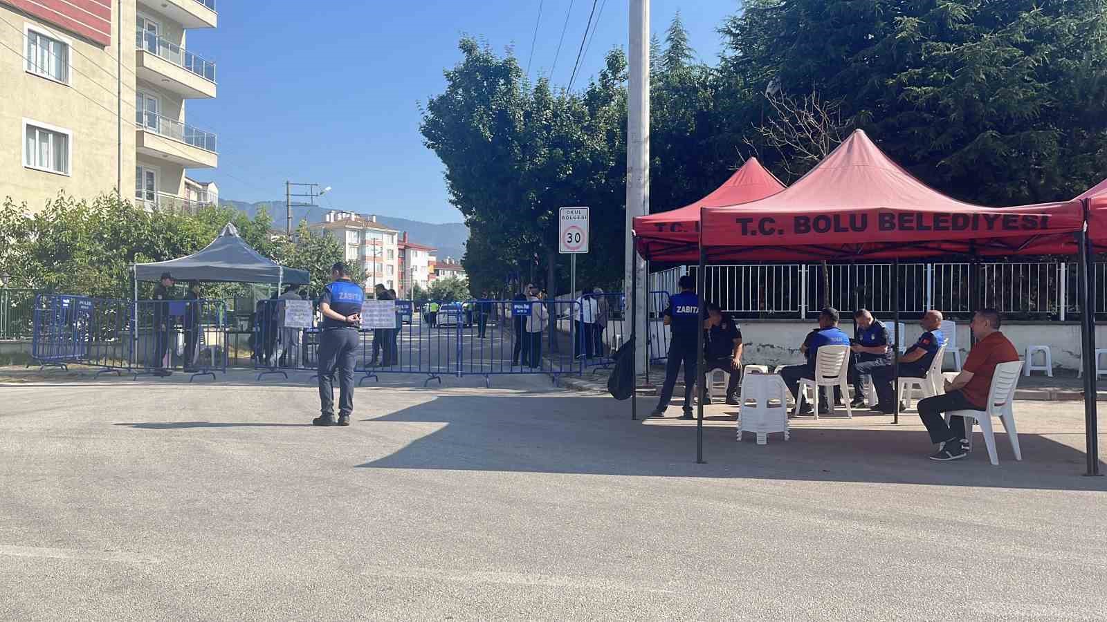 Zincir market temsilcileri Tanju Özcan davasında şikayetçi olmadı