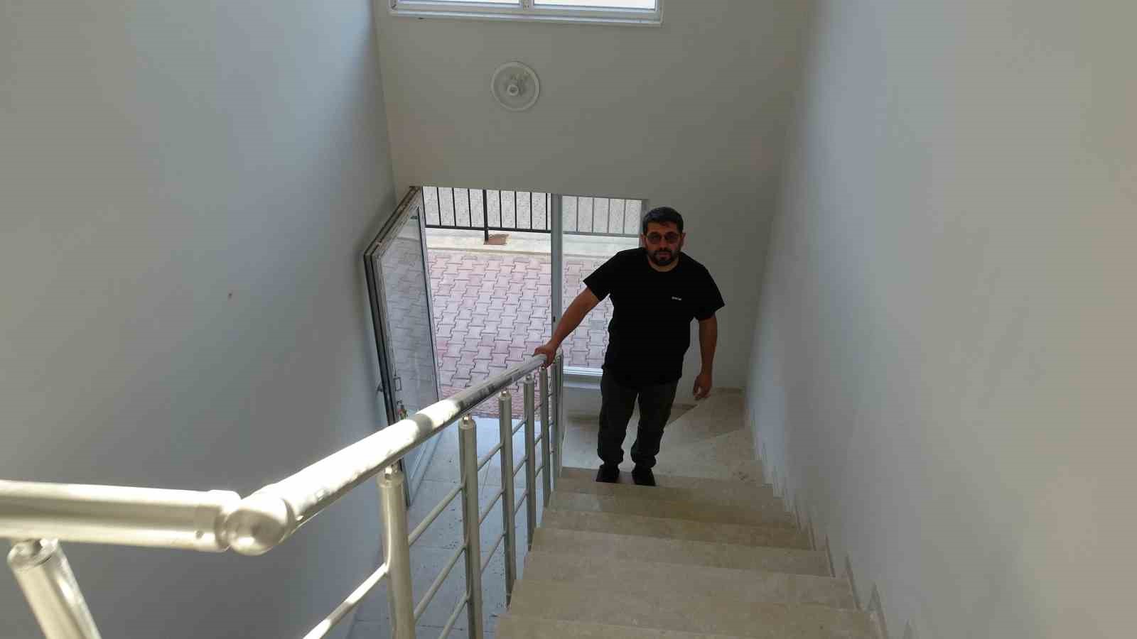 Ahbap Derneği ‘depremzedeye ev’ sözünü tutmadı: Malatyalı depremzedeler, toplanan milyonlarca doların nereye harcandığını soruyor