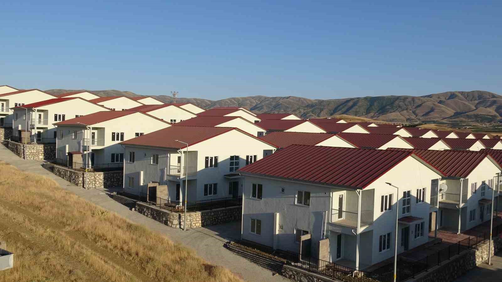 Ahbap Derneği ‘depremzedeye ev’ sözünü tutmadı: Malatyalı depremzedeler, toplanan milyonlarca doların nereye harcandığını soruyor