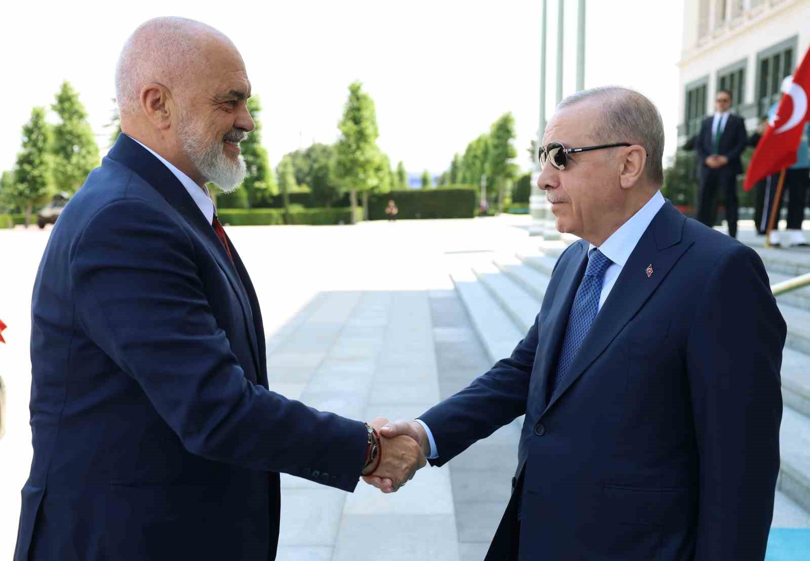 Cumhurbaşkanı Erdoğan, Arnavutluk Başbakanı Edi Rama ile görüştü