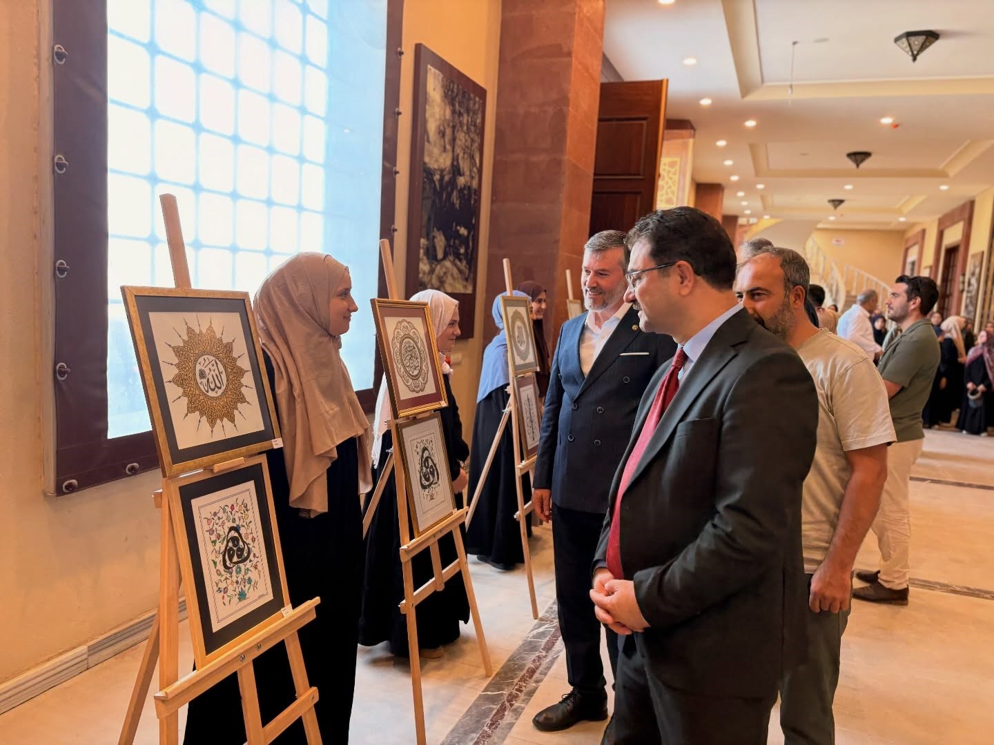 Çanakkale’de ‘Tezhip Sanatı Kursu’ yıl sonu sergisi