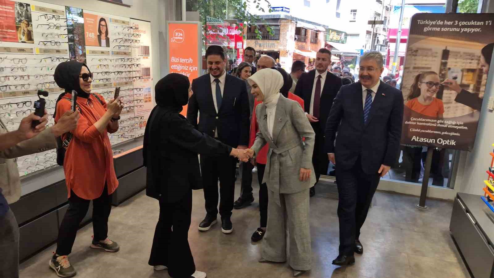 Bakan Göktaş Eskişehir esnafıyla buluştu