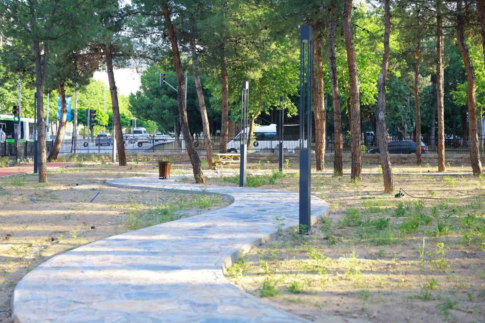 Yenişehir Mahallesi’ndeki 7 bin 670 metrekarelik park yenilendi