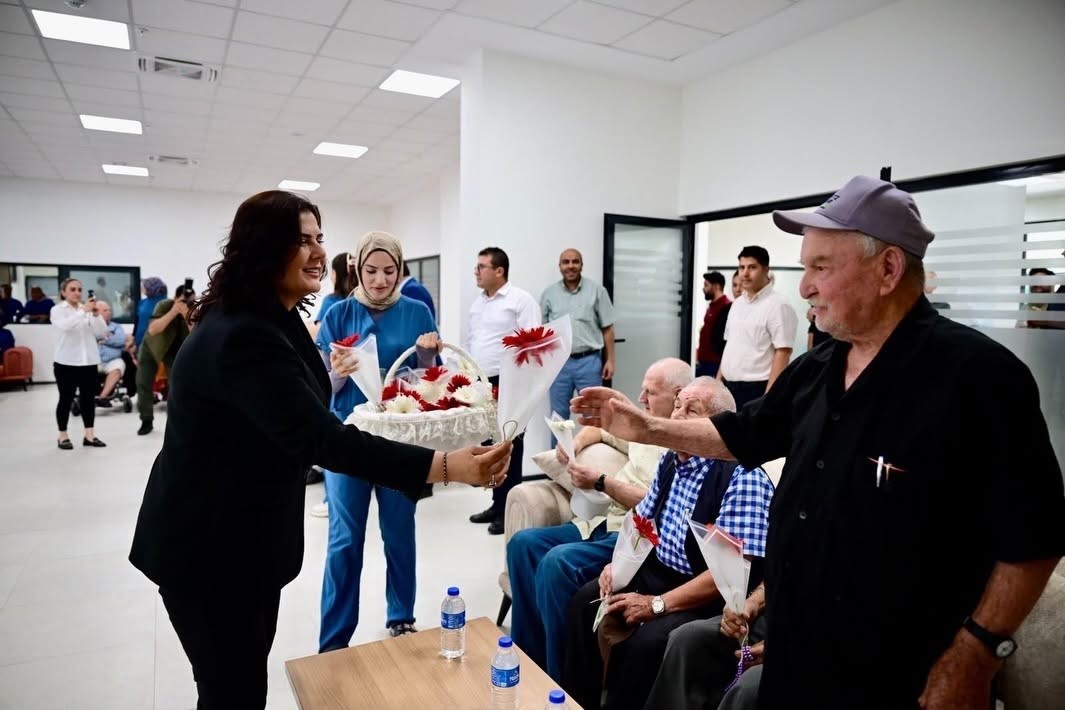 Başkan Çerçioğlu, yaşlı çınarların yanında