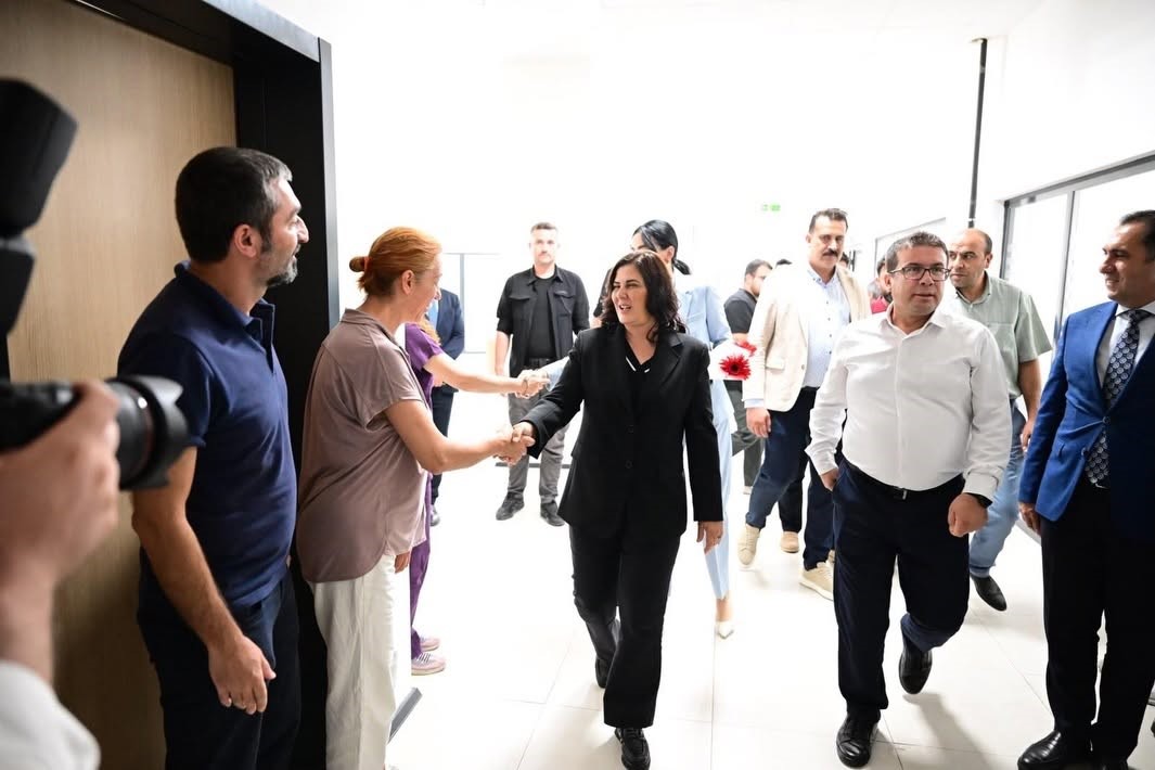 Başkan Çerçioğlu, yaşlı çınarların yanında