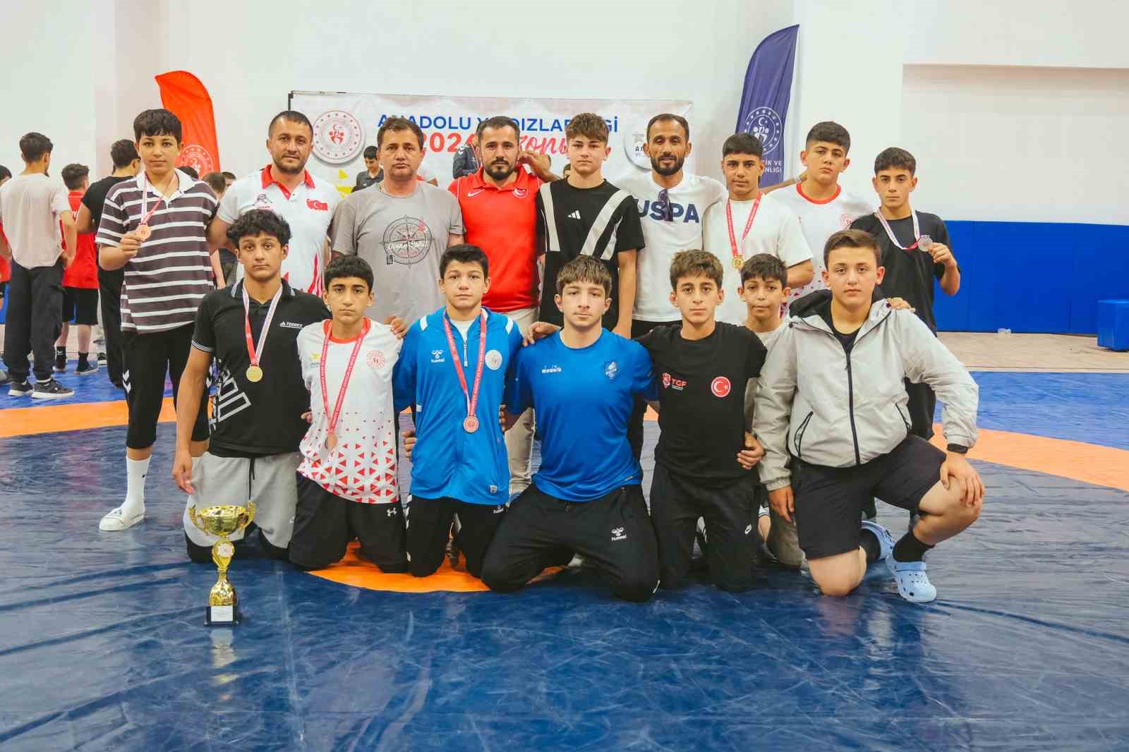 Anadolu Yıldızlar Ligi Güreş Türkiye Finalleri Söke’de tamamlandı