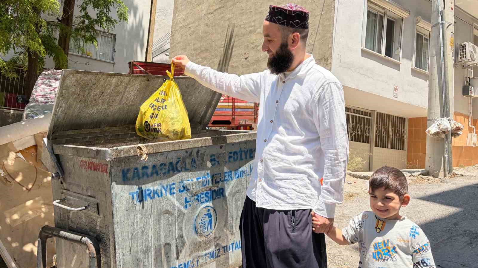 Yanlışlıkla çöpe atılan servet, mahalle konteynerinden çıktı