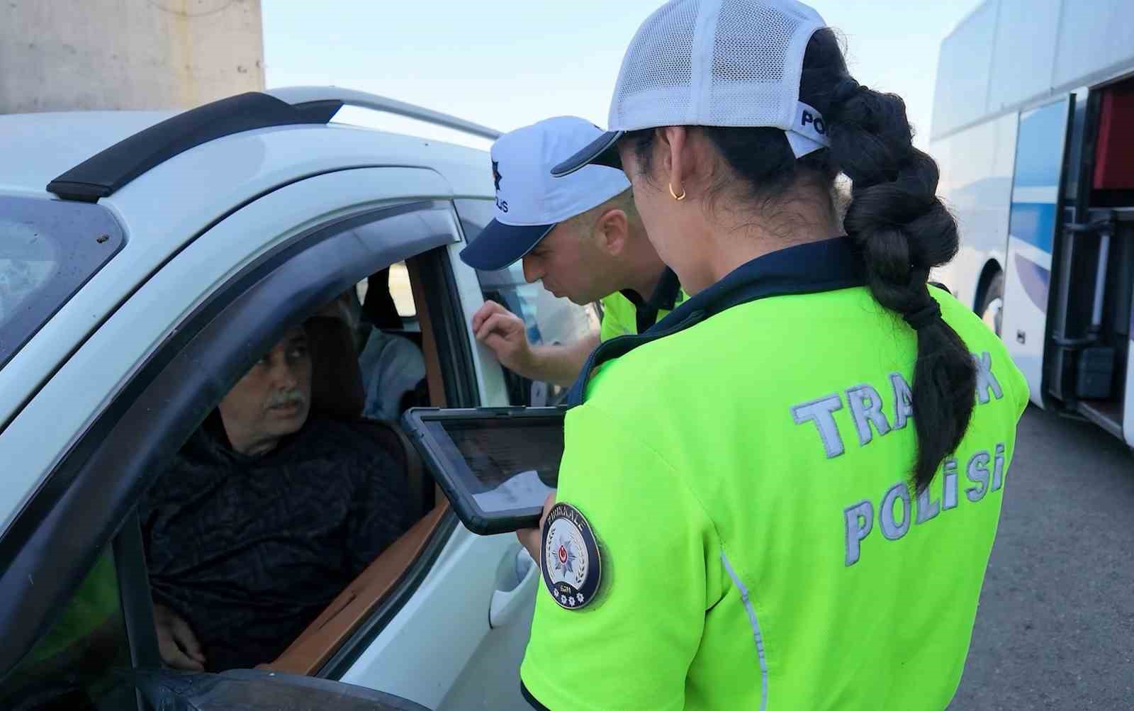 1 kişinin öldüğü, 40 kişinin yaralandığı otobüs kazası kamerada