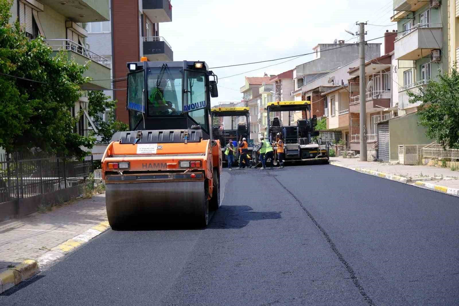 Altıeylül’ün yolları modern ve güvenli hale geliyor