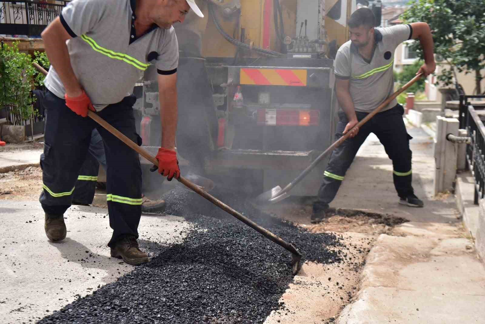Altıeylül’ün yolları modern ve güvenli hale geliyor