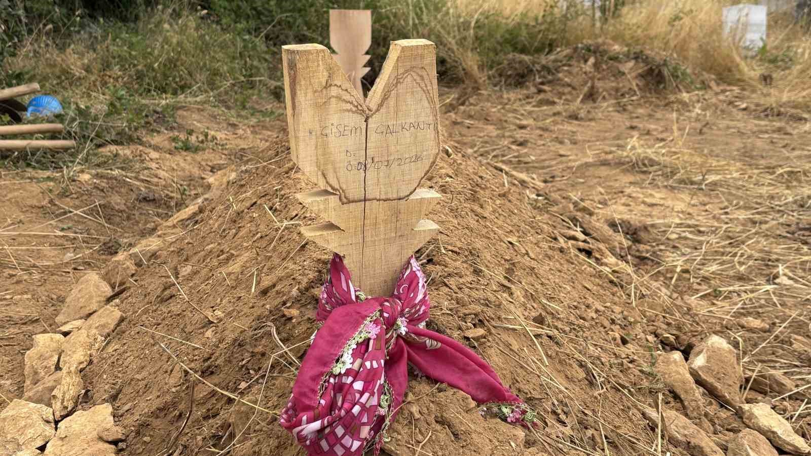 Annesinden sonra 4 yaşındaki Öykü de yaşam savaşını kaybetti