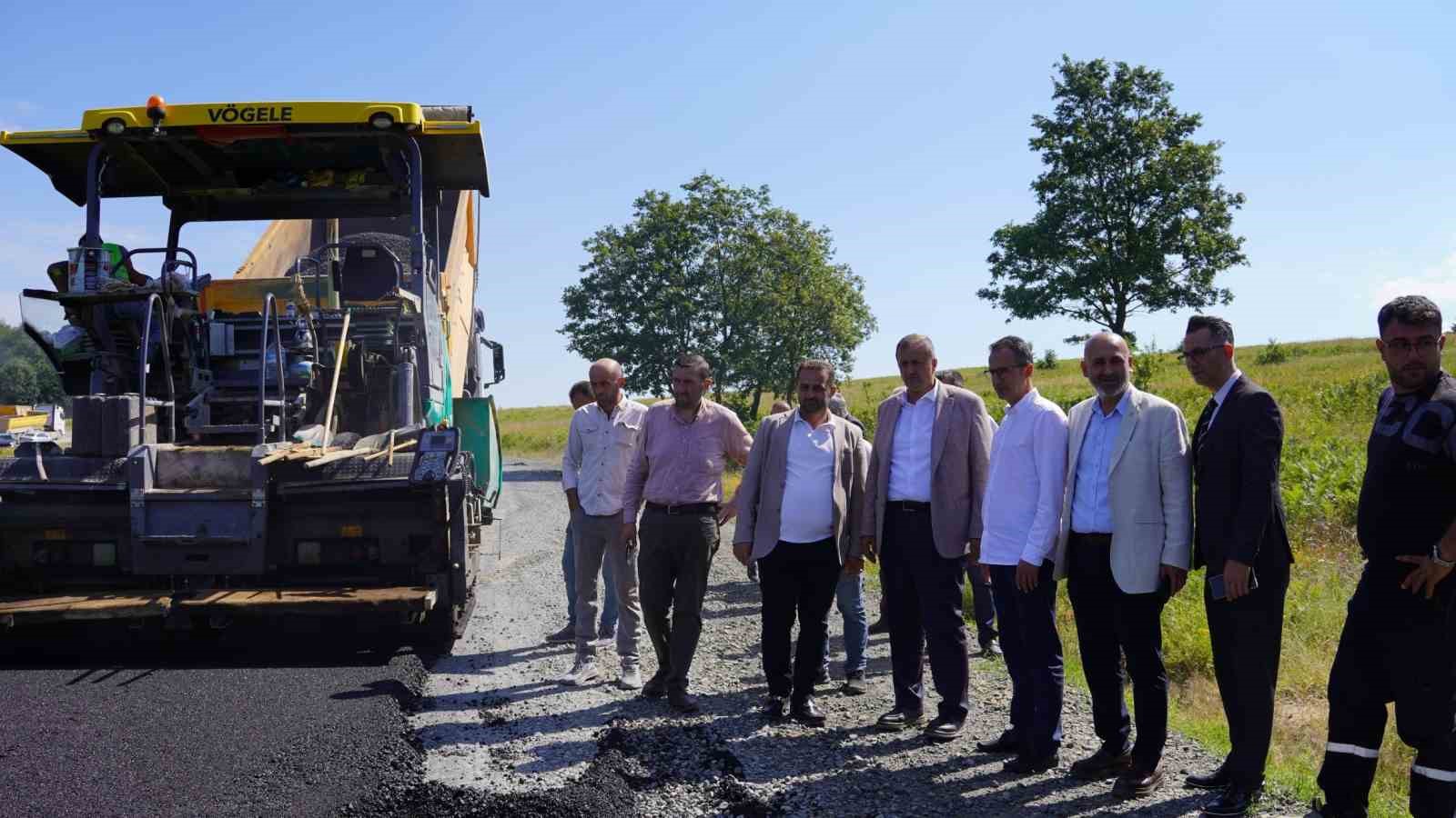 İznik-Gölcük bağlantı yoluna sıcak asfalt