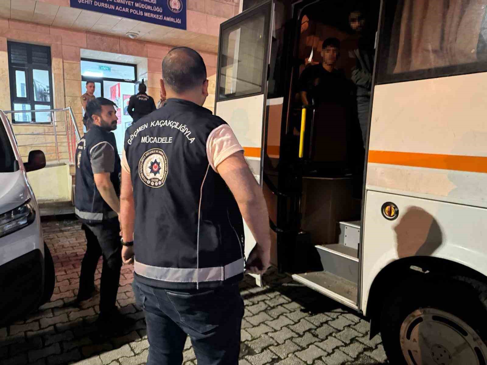 Artvin’de kaçak göçmen operasyonu