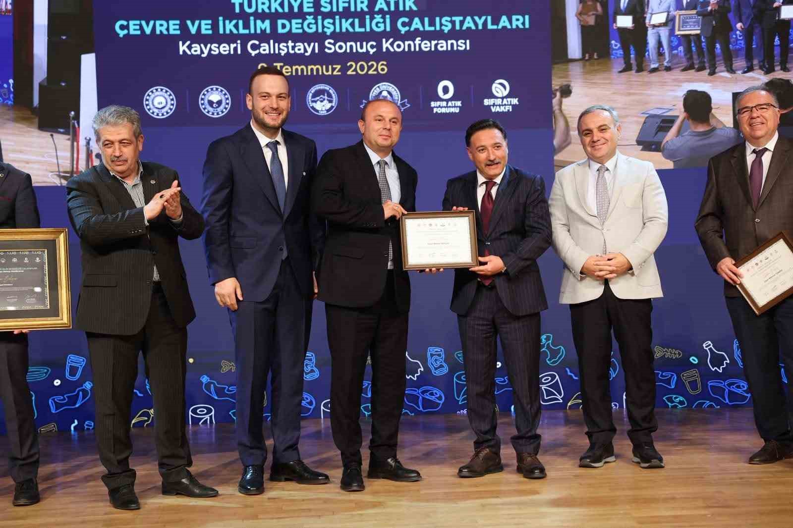 Vali Çiçek: "Yeşil Mutabakat ve sıfır atıkla ilgili çalışmalar bizim şehrimiz için hayati önemdedir"