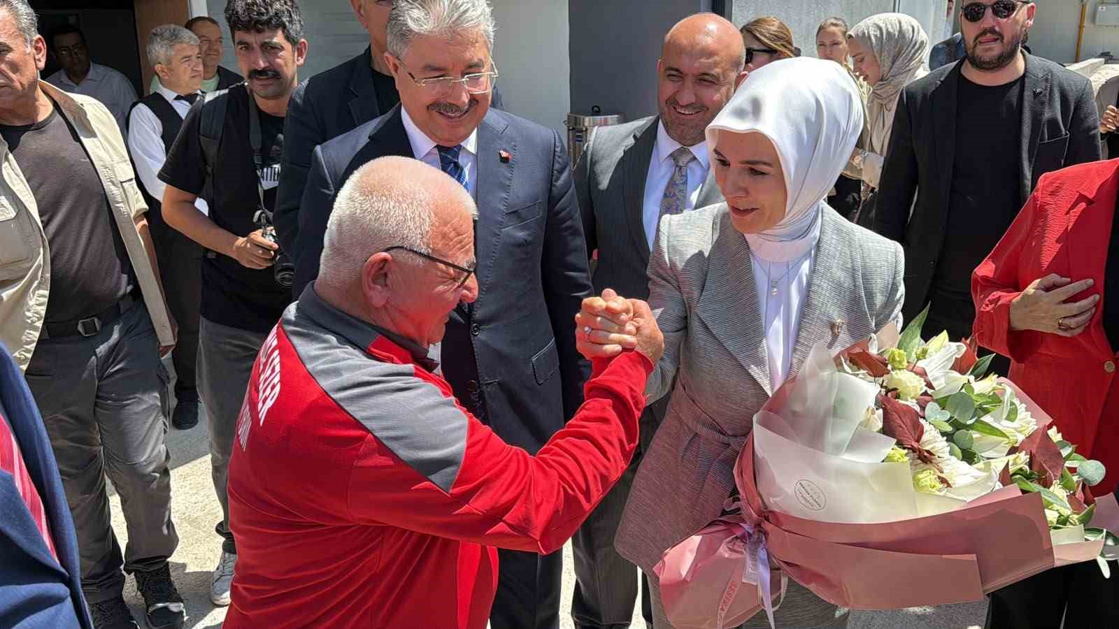Türkiye’de bir ilk olan Fethi Yılmaz Sezer Aktif Yaşam Merkezi hizmete açıldı