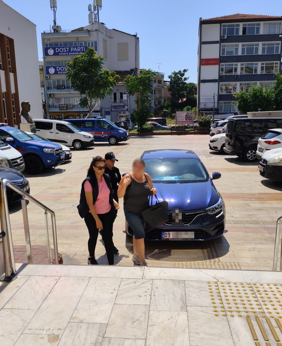 Polislere zorluk çıkarmıştı, adliyeye sakin girdi