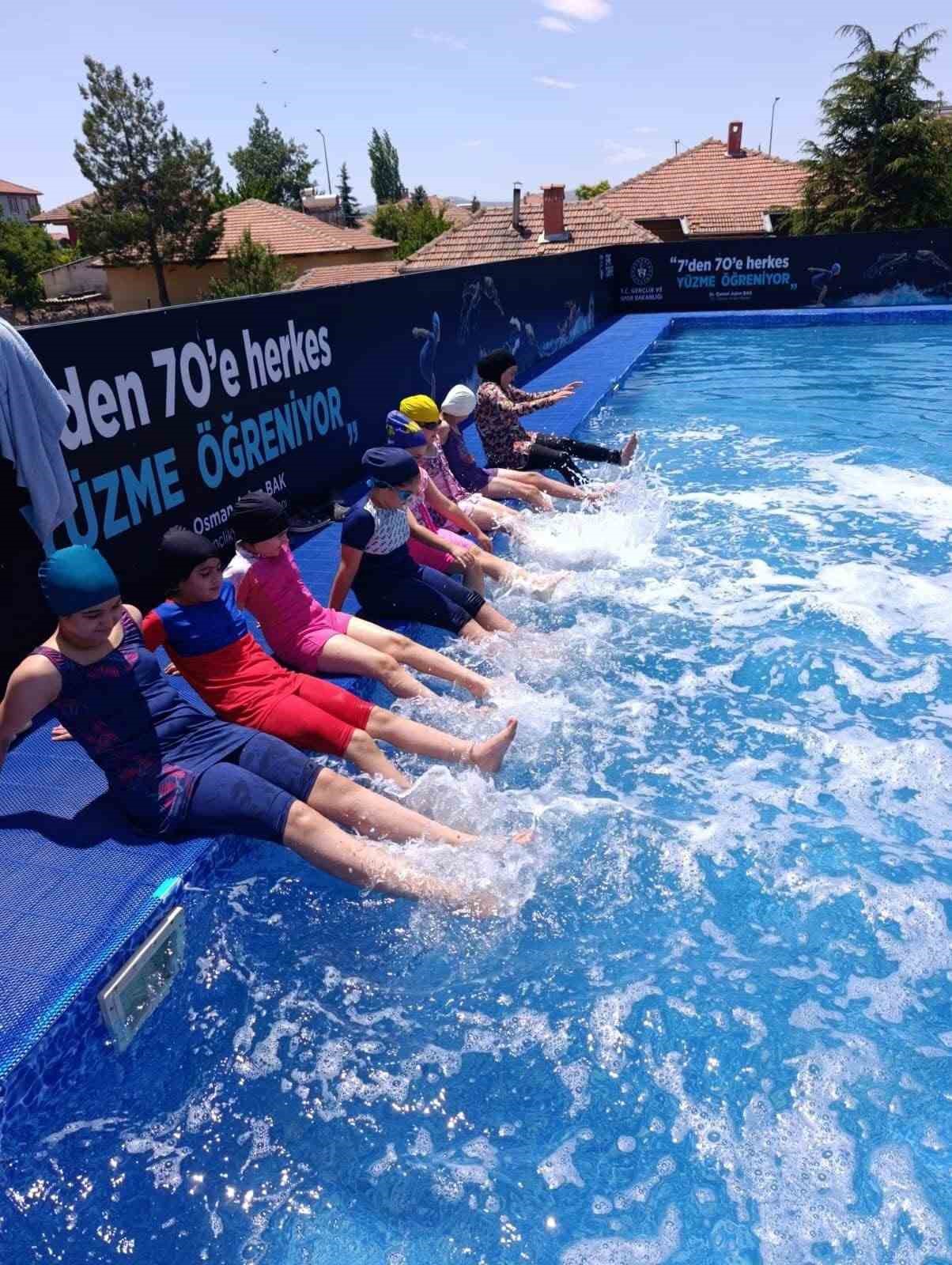 Tomarza’da Yaz Spor Okulları’nda yüzme heyecanı devam ediyor
