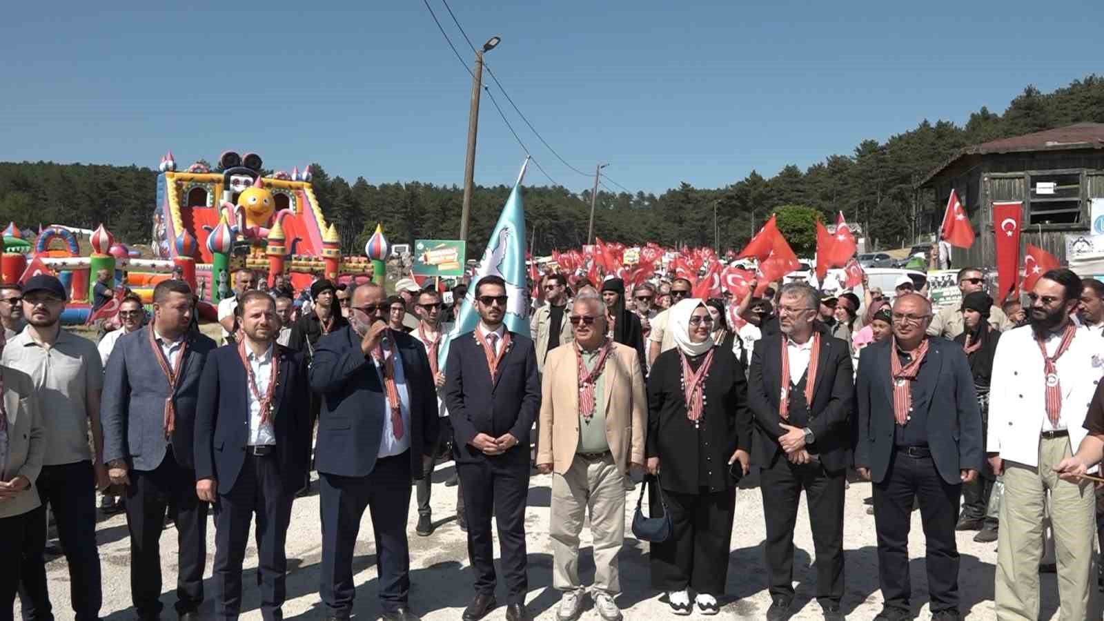 Türkiye’nin dört bir yanından gelen Giresunlular Bursa’da buluştu