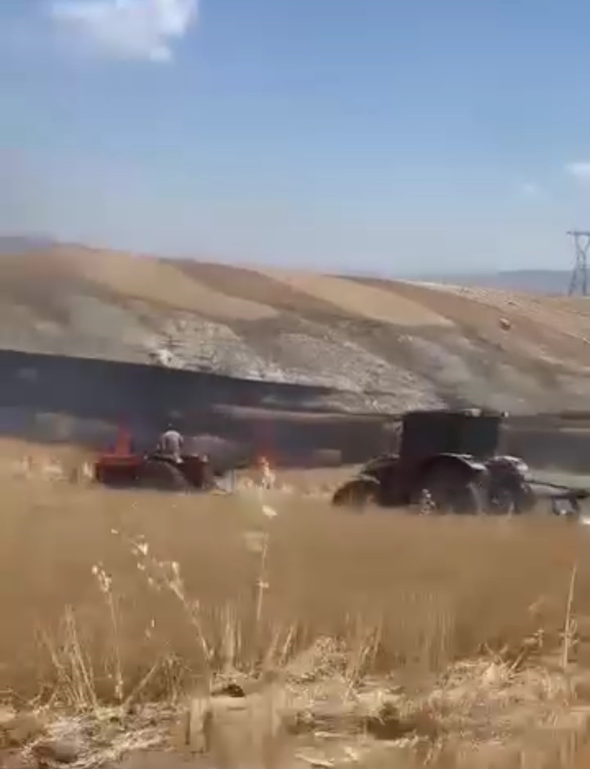 Ankara’da ekili arazide yangın