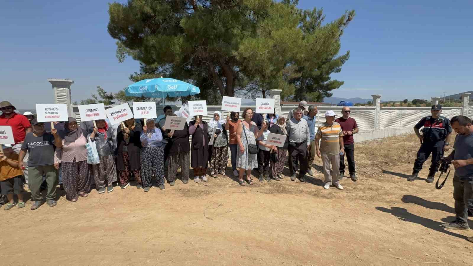 Tavuk çiftliği projesine mahalleliden tepki