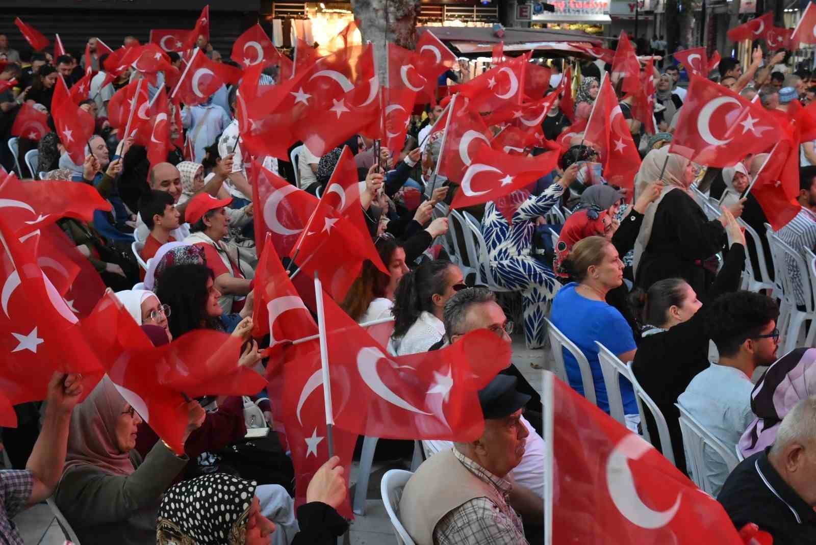 Pendik, 15 Temmuz’un 10. yılında şehitler ve gaziler için tek yürek oldu
