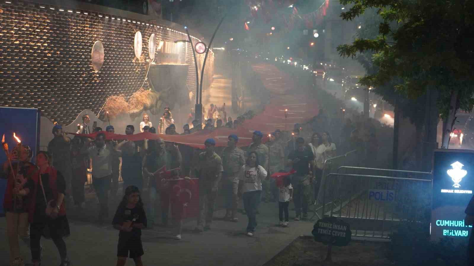 Vali Ekici: "15 Temmuz hain darbe girişimi milletin iradesiyle tarihe gömüldü"