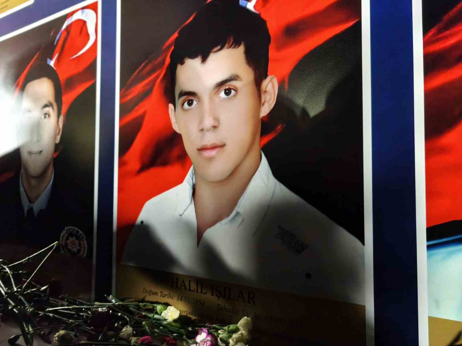 15 Temmuz şehidinin annesi: "Ben evlatsız yaşarım ama vatansız yaşayamam"