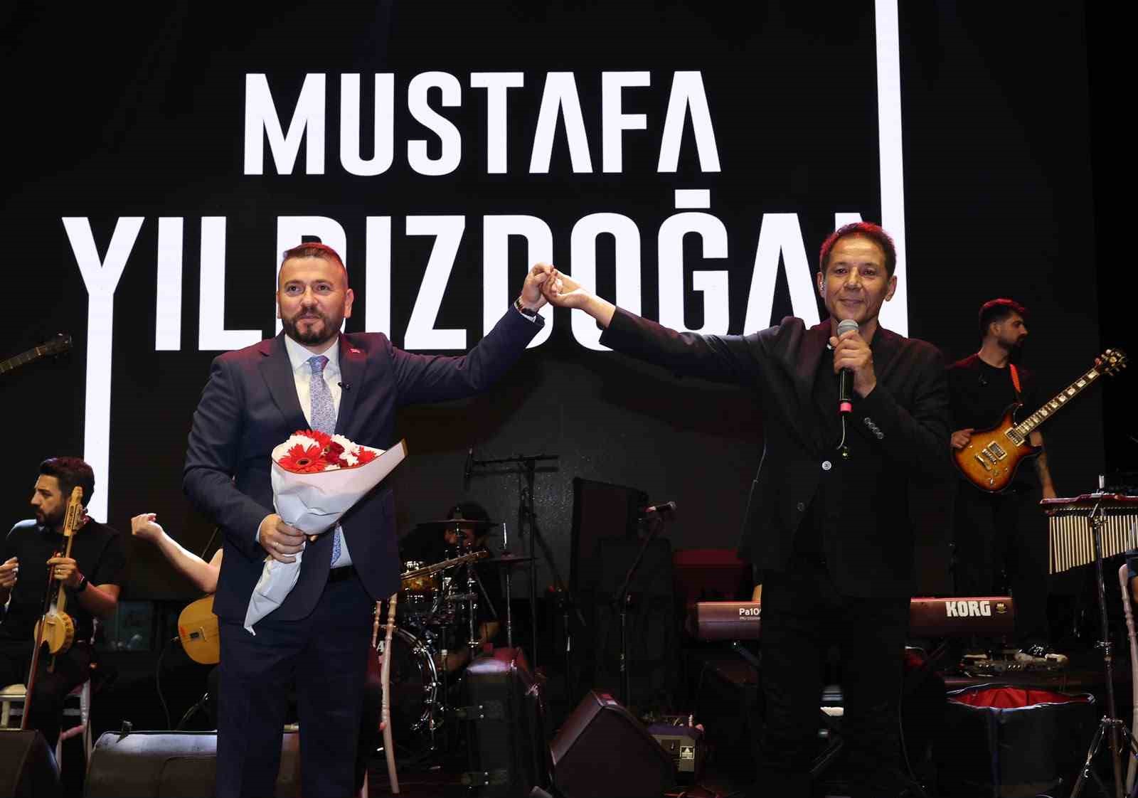 Arnavutköy’de 15 Temmuz’un 10’uncu yılı dolayısıyla yürüyüş korteji düzenlendi