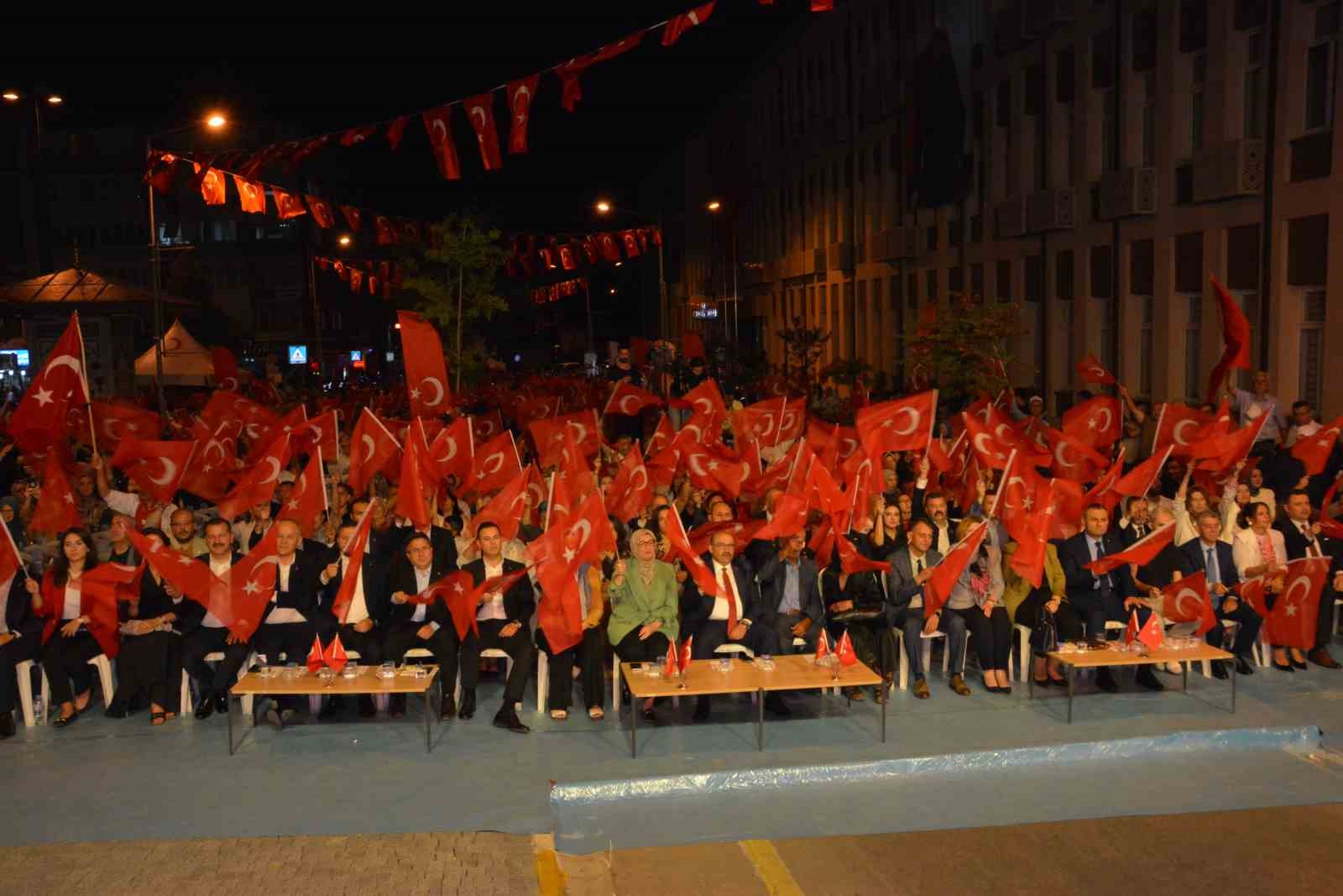 Balıkesir’de ’15 Temmuz Demokrasi Nöbeti’