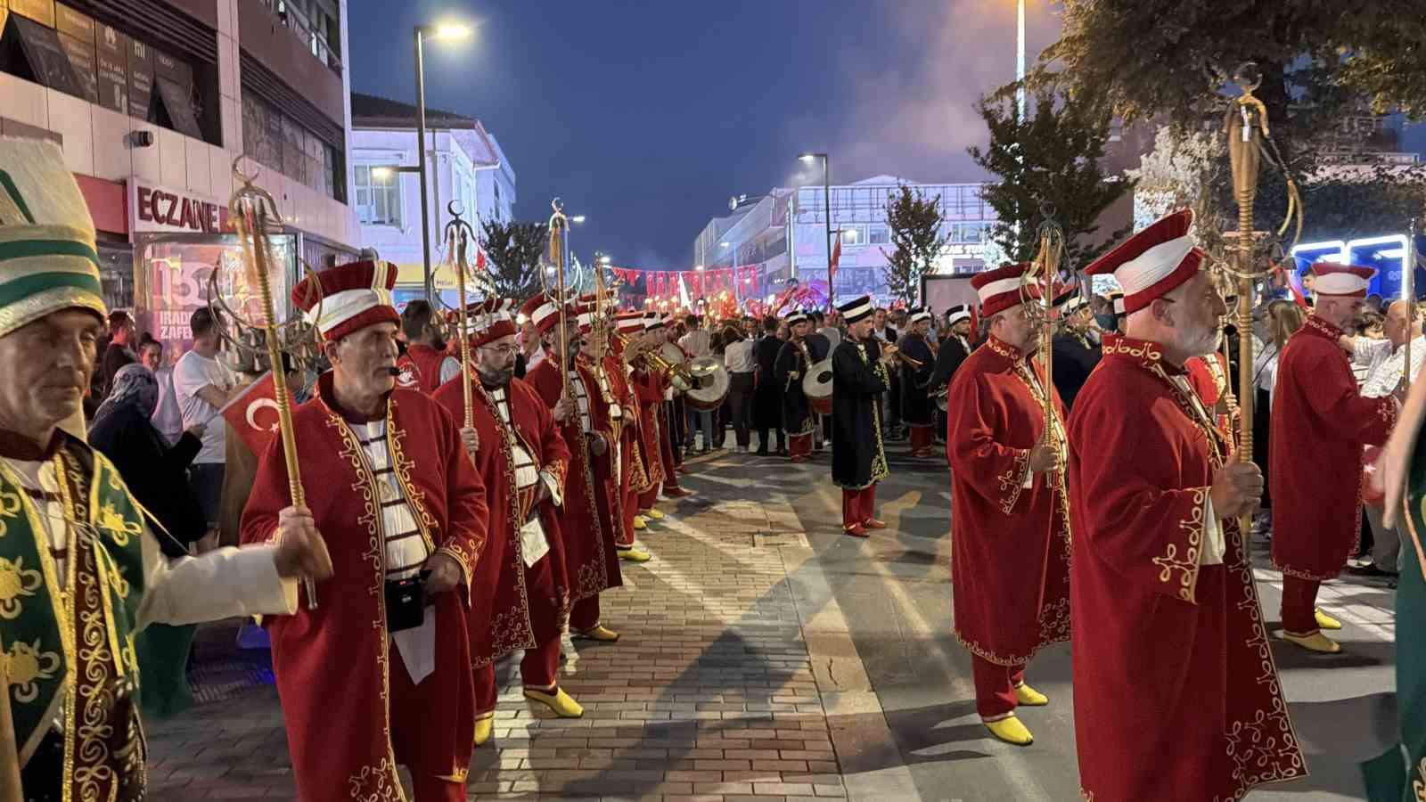 Düzce’de binler, 15 Temmuz’un 10. yılında meydanları doldurdu