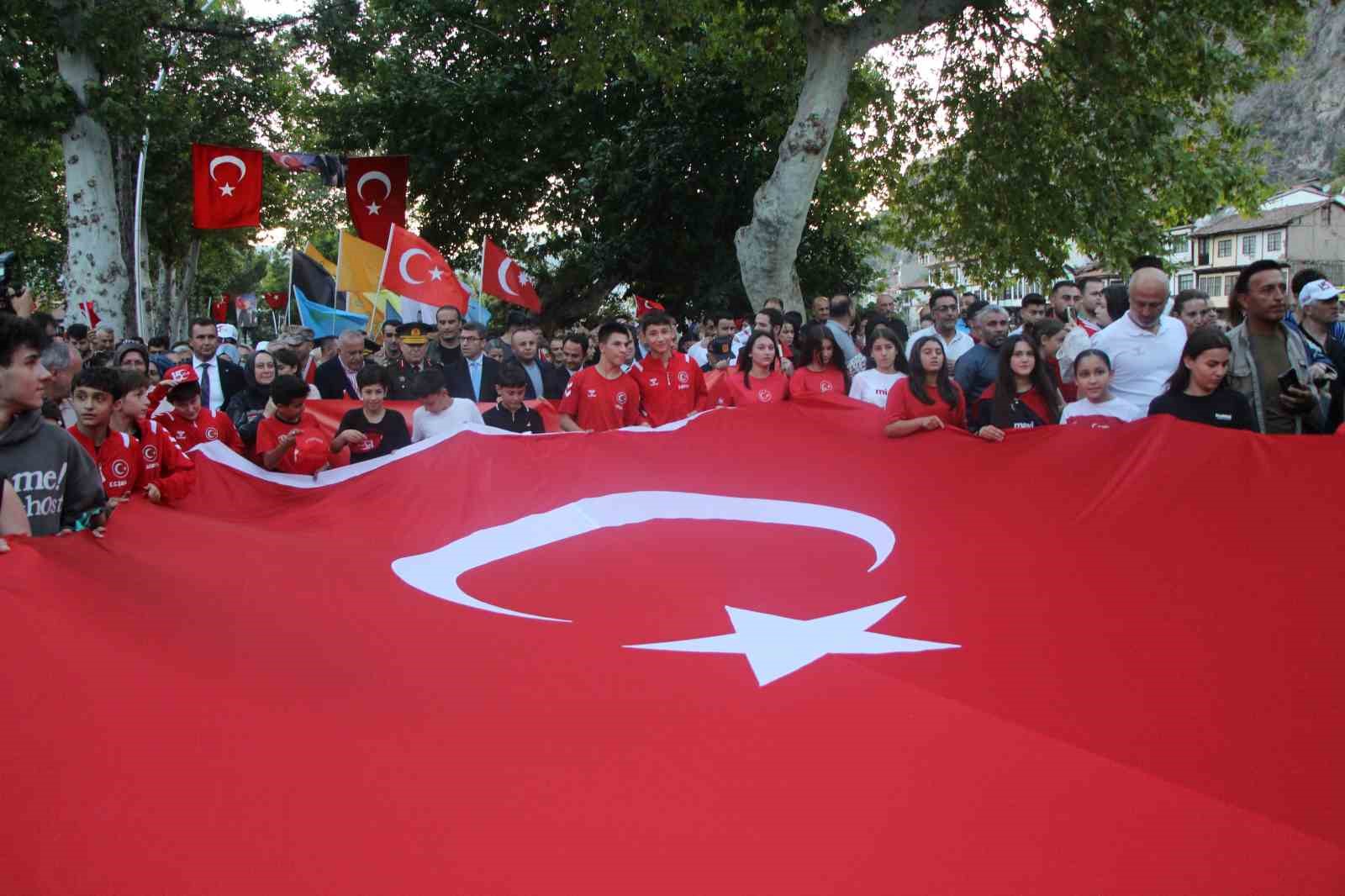 Amasya’da mehterli milli irade yürüyüşü yapıldı