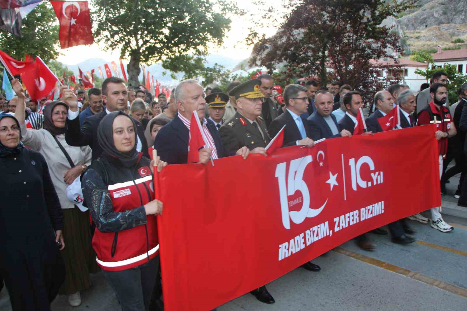 Amasya’da mehterli milli irade yürüyüşü yapıldı