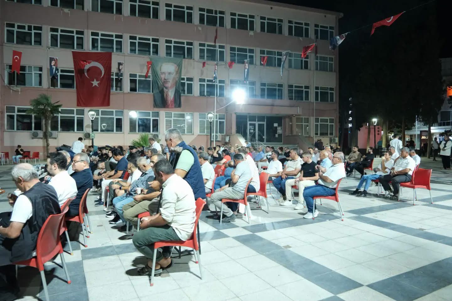 Sarıgöl 15 Temmuz’da tek yürek oldu