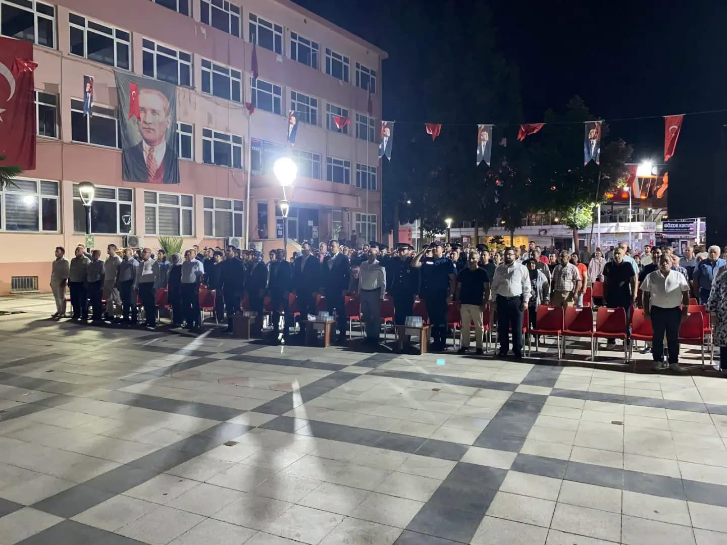 Sarıgöl 15 Temmuz’da tek yürek oldu