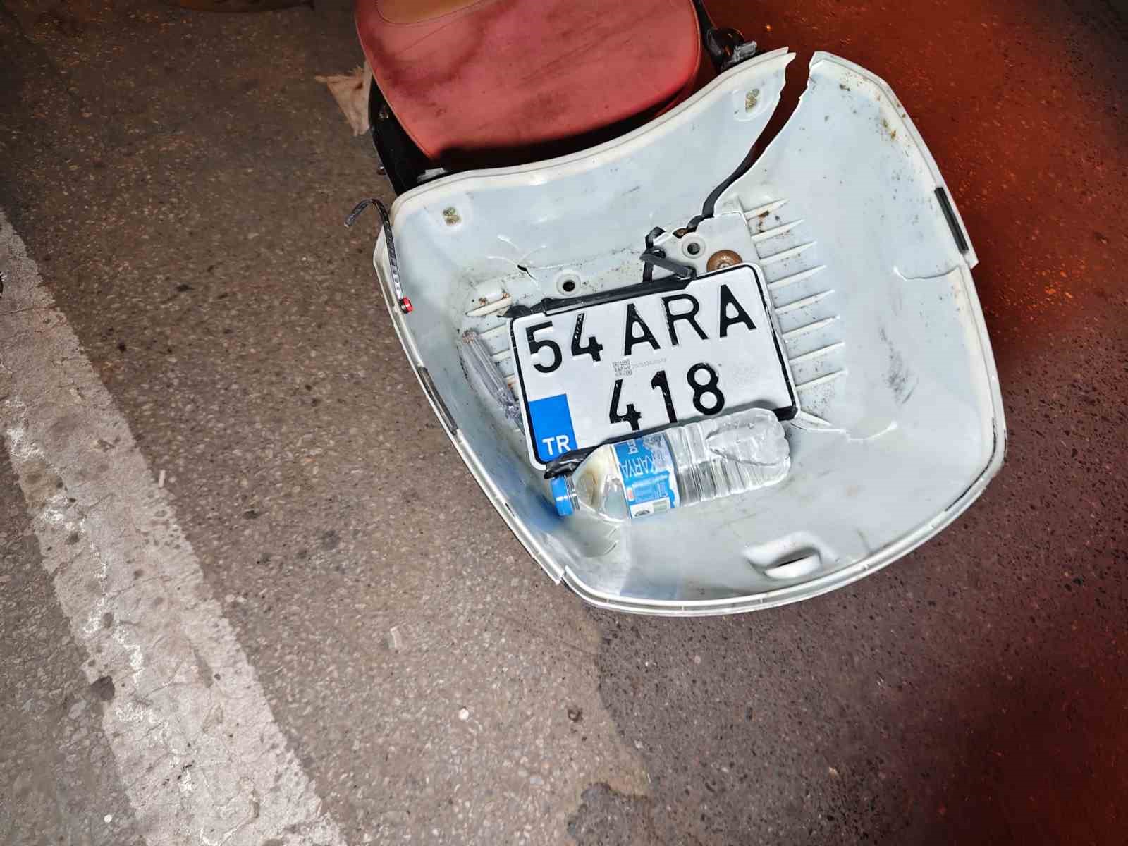İki motosiklete çarpan sürücü ortalığı savaş alanına çevirdi: 1 ölü, 3 yaralı