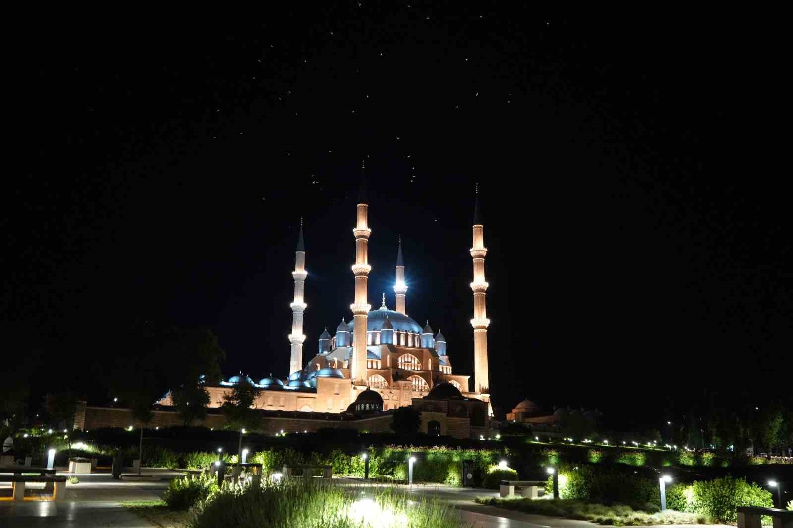 Selimiye Camii’nden yükselen selalar 15 Temmuz şehitleri için okundu