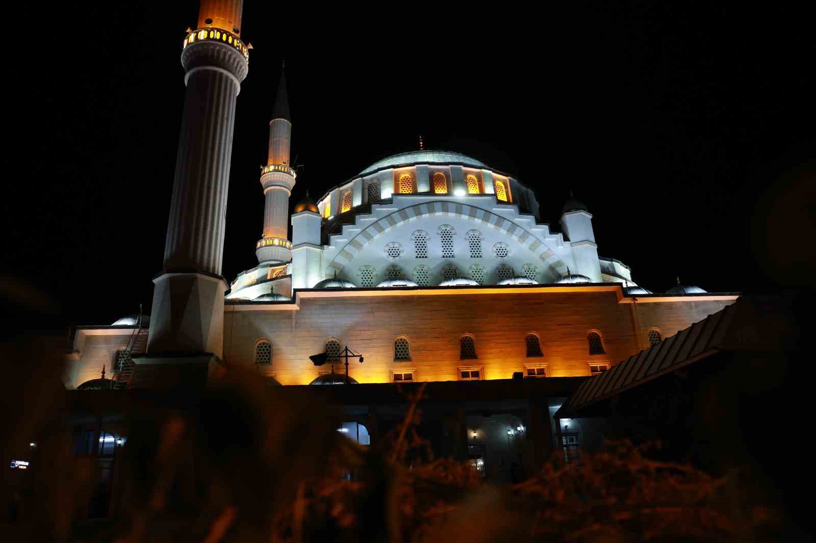 15 Temmuz’un 10. yıl dönümünde Elazığ’da camilerde sela okundu