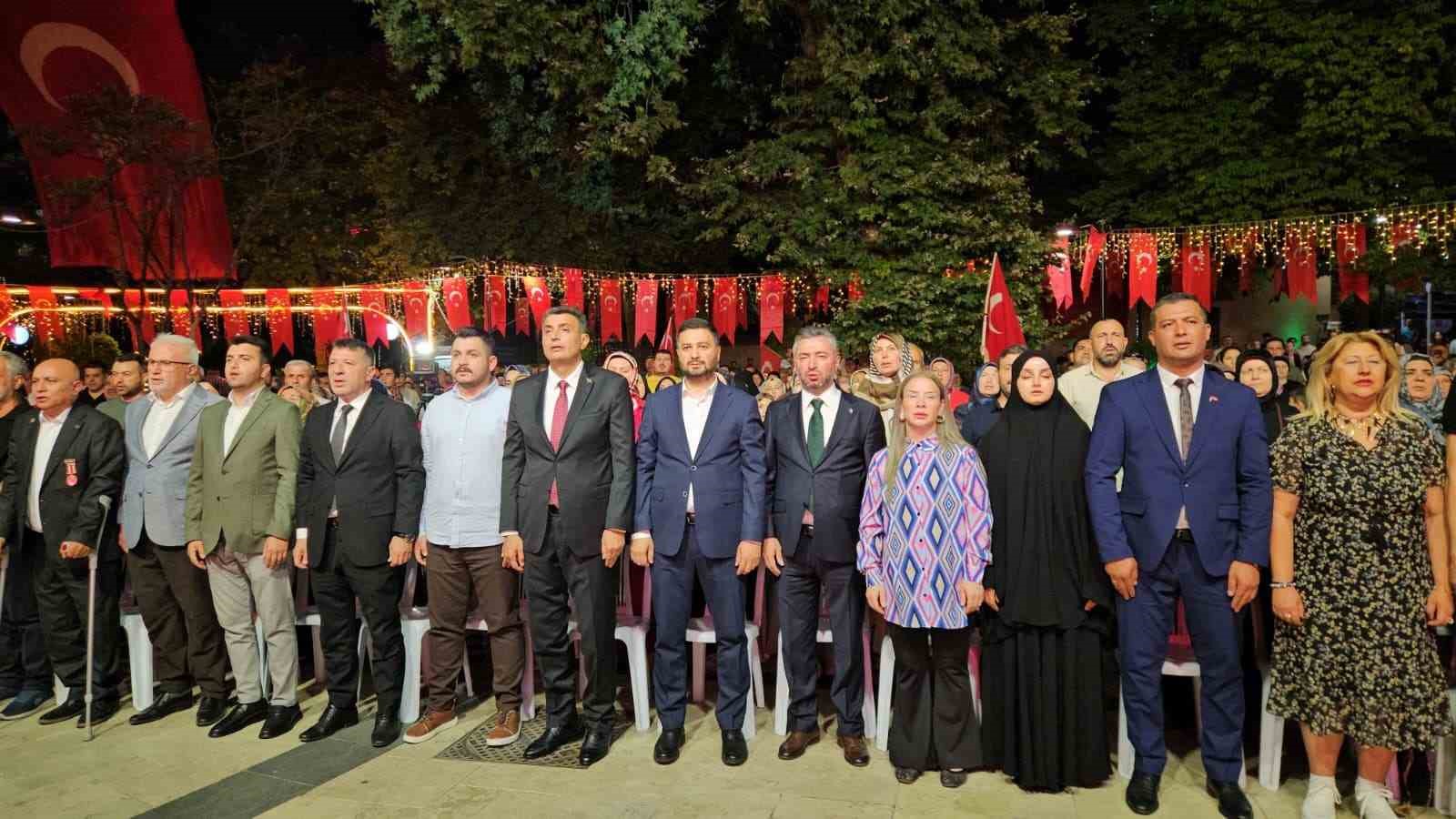 Kağıthane Meydanı’nda "15 Temmuz Demokrasi ve Millî Birlik Günü" nöbeti
