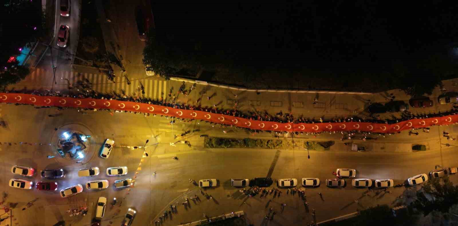 Kırıkkale 15 Temmuz’da tek yürek oldu: Binlerce vatandaş demokrasi yürüyüşünde buluştu
