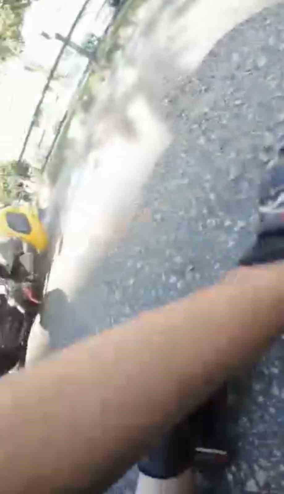Kör noktada kalan yayaya motosiklet çarptı, o anlar kask kamerasında