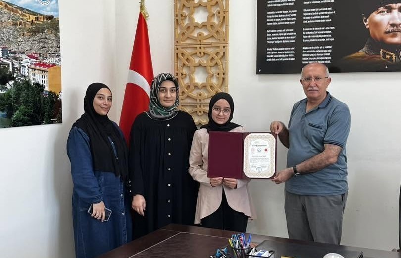 Bayburt’ta örgün eğitimle birlikte hafızlık programı 153’üncü mezununu verdi