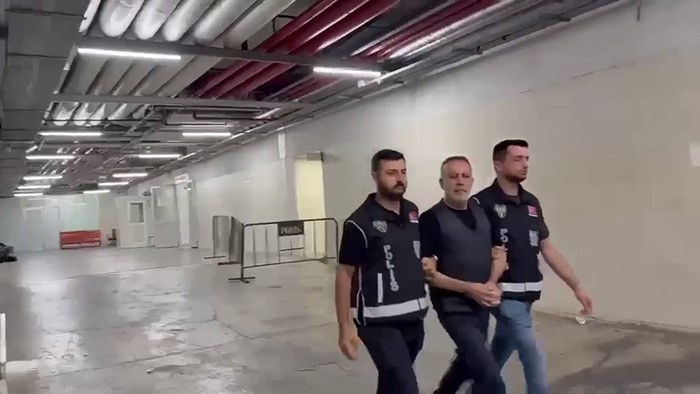 Haluk Levent’in elleri kelepçeli görüntüsü ortaya çıktı